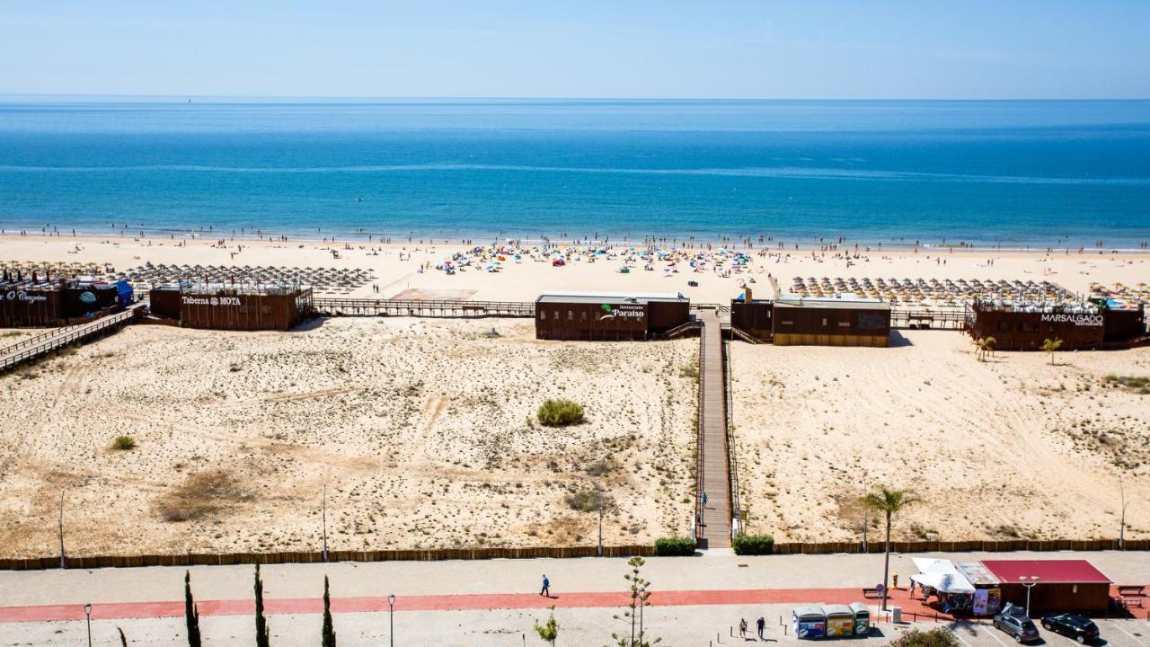 1Bdr Apartment W/Beach View By Lovelystay Monte Gordo Exterior photo